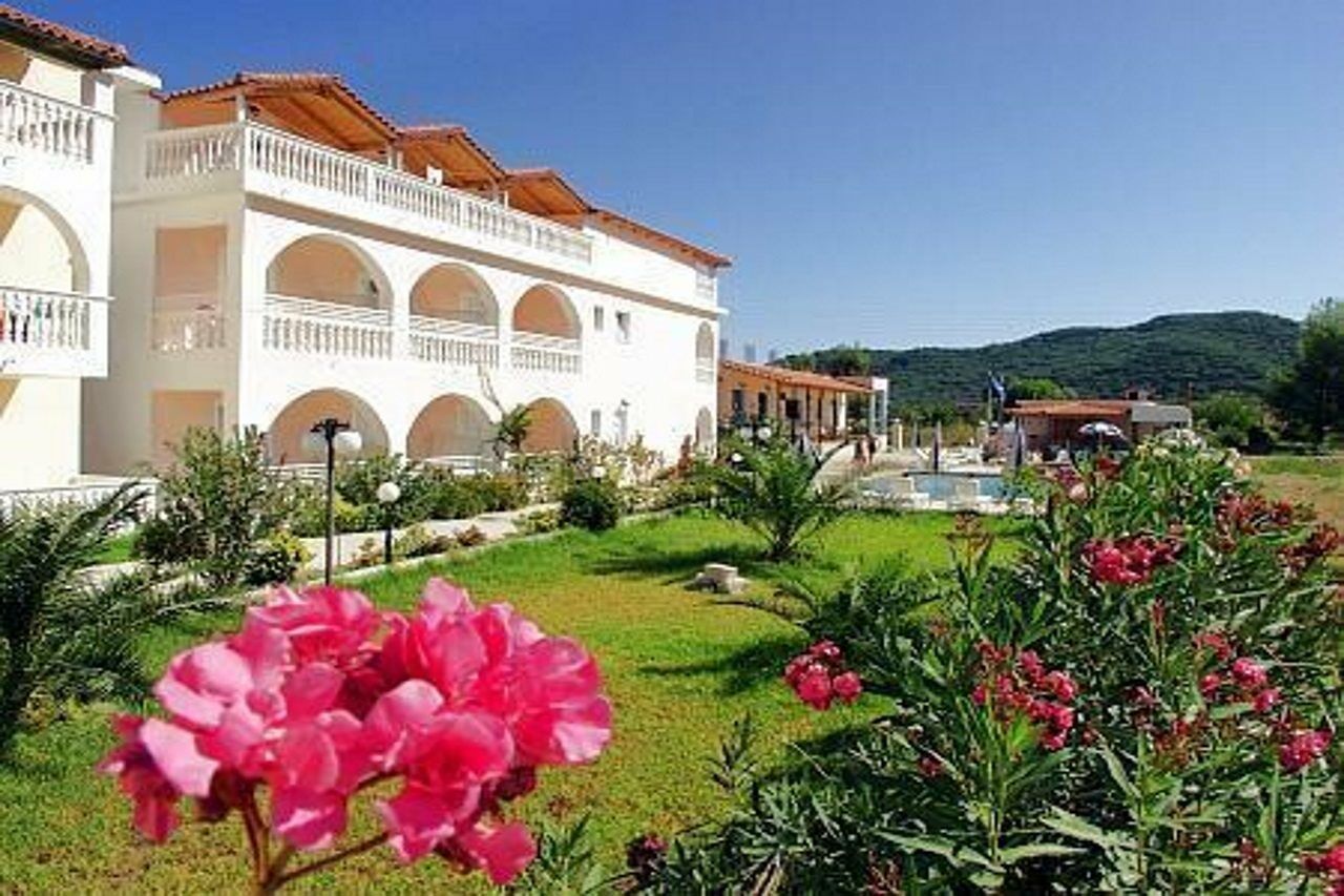 Hotel Plessas Palace Alykanas  Exterior foto